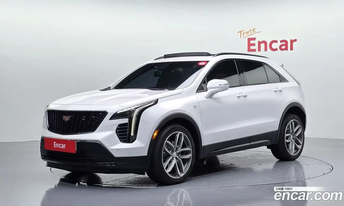 Cadillac XT4 2022 2.0 автомат (гидро), фото 1 Cadillac XT4 2022 2.0 автомат (гидро), фото 1