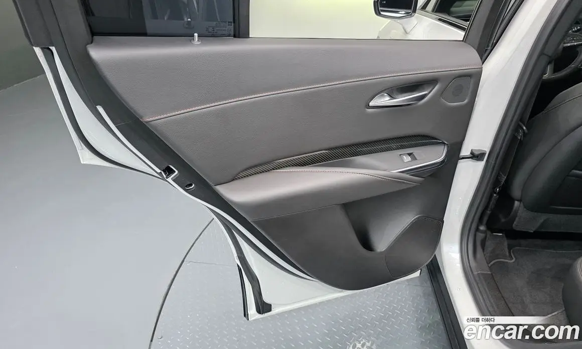 Cadillac XT4 2022 2.0 автомат (гидро), фото 15 Cadillac XT4 2022 2.0 автомат (гидро), фото 15