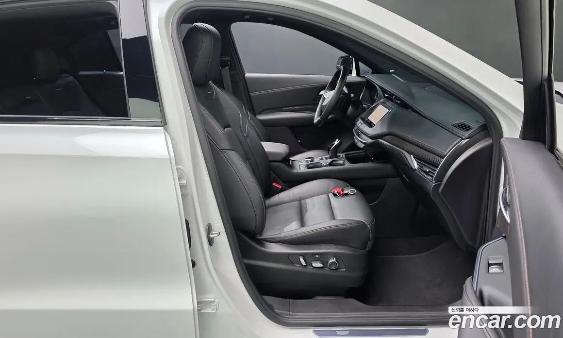 Cadillac XT4 2022 2.0 автомат (гидро), фото 16 Cadillac XT4 2022 2.0 автомат (гидро), фото 16