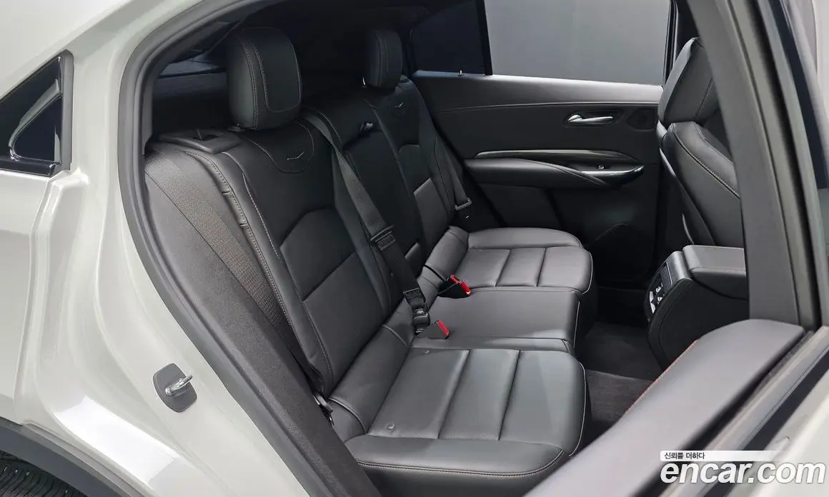 Cadillac XT4 2022 2.0 автомат (гидро), фото 17 Cadillac XT4 2022 2.0 автомат (гидро), фото 17
