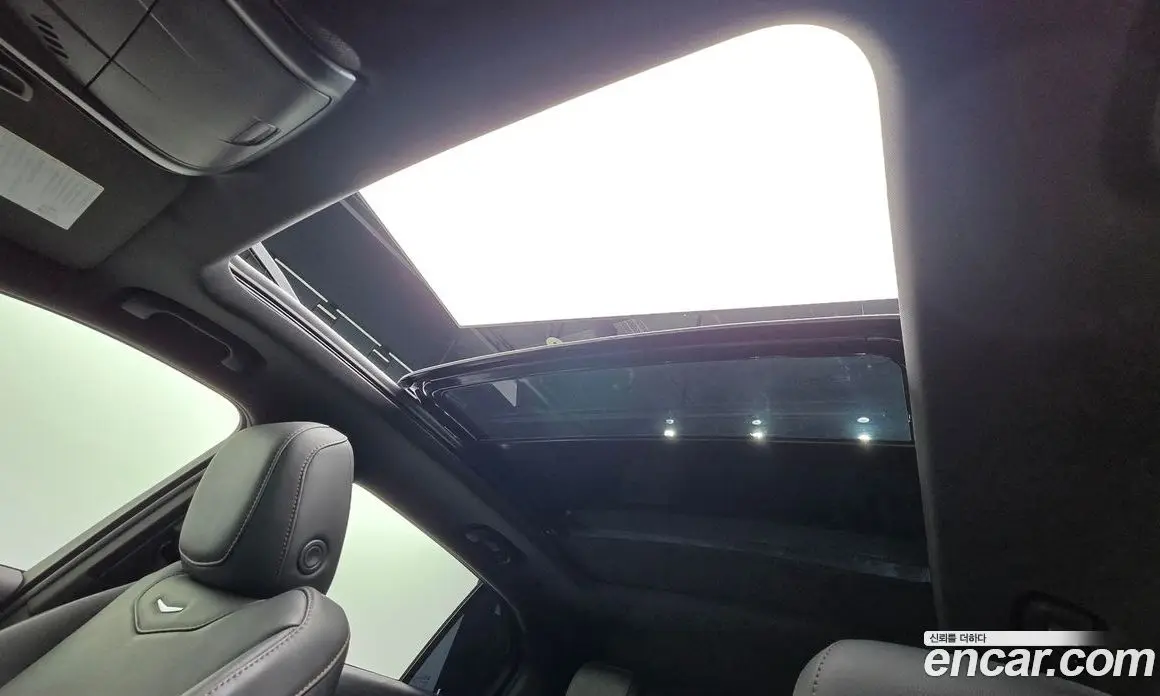 Cadillac XT4 2022 2.0 автомат (гидро), фото 33 Cadillac XT4 2022 2.0 автомат (гидро), фото 33