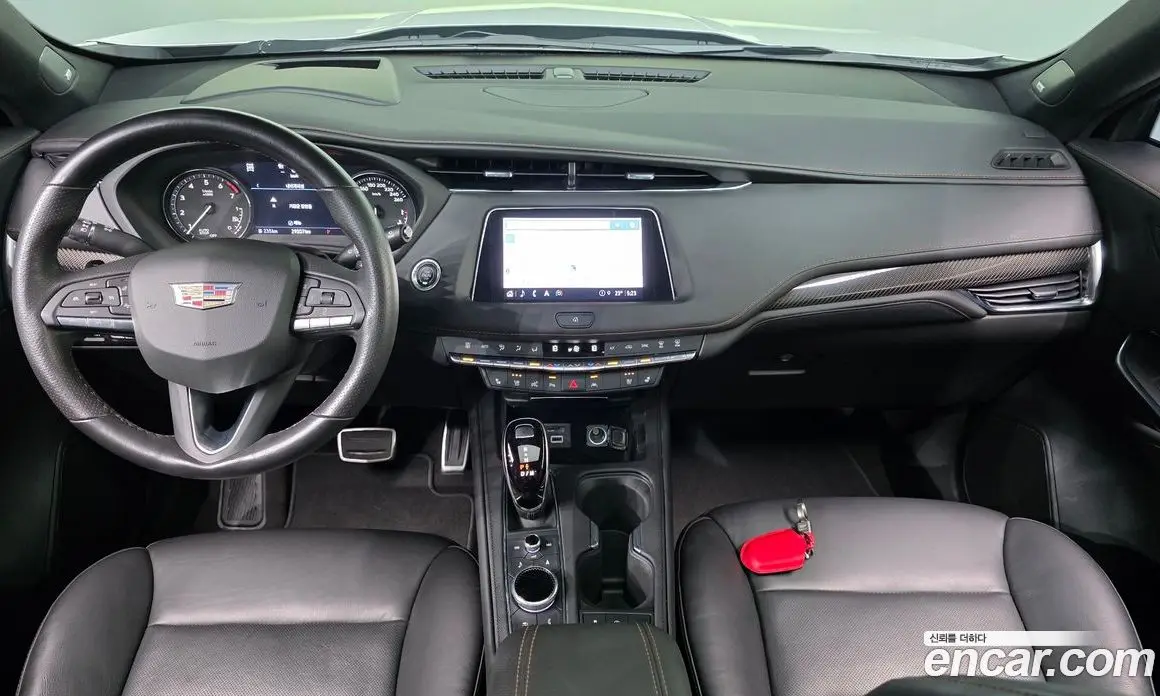 Cadillac XT4 2022 2.0 автомат (гидро), фото 10 Cadillac XT4 2022 2.0 автомат (гидро), фото 10