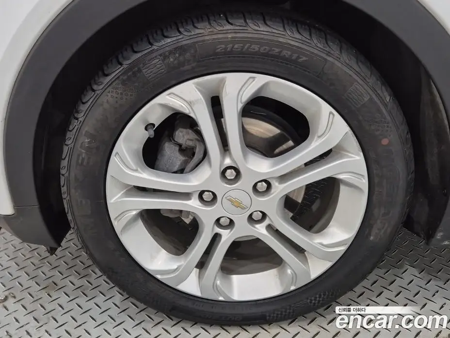 Chevrolet Bolt EV 2019 0.1 автомат (гидро), фото 20 Chevrolet Bolt EV 2019 0.1 автомат (гидро), фото 20