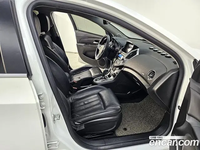 Chevrolet Cruze 2015 1.4 автомат (гидро), миниатюра 11 Chevrolet Cruze 2015 1.4 автомат (гидро), миниатюра 11