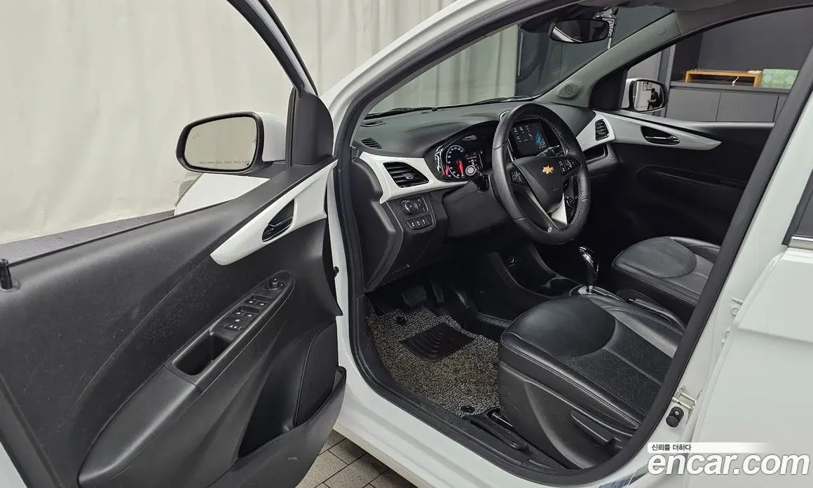 Chevrolet Spark 2016 1.0 автомат (гидро), фото 13 Chevrolet Spark 2016 1.0 автомат (гидро), фото 13