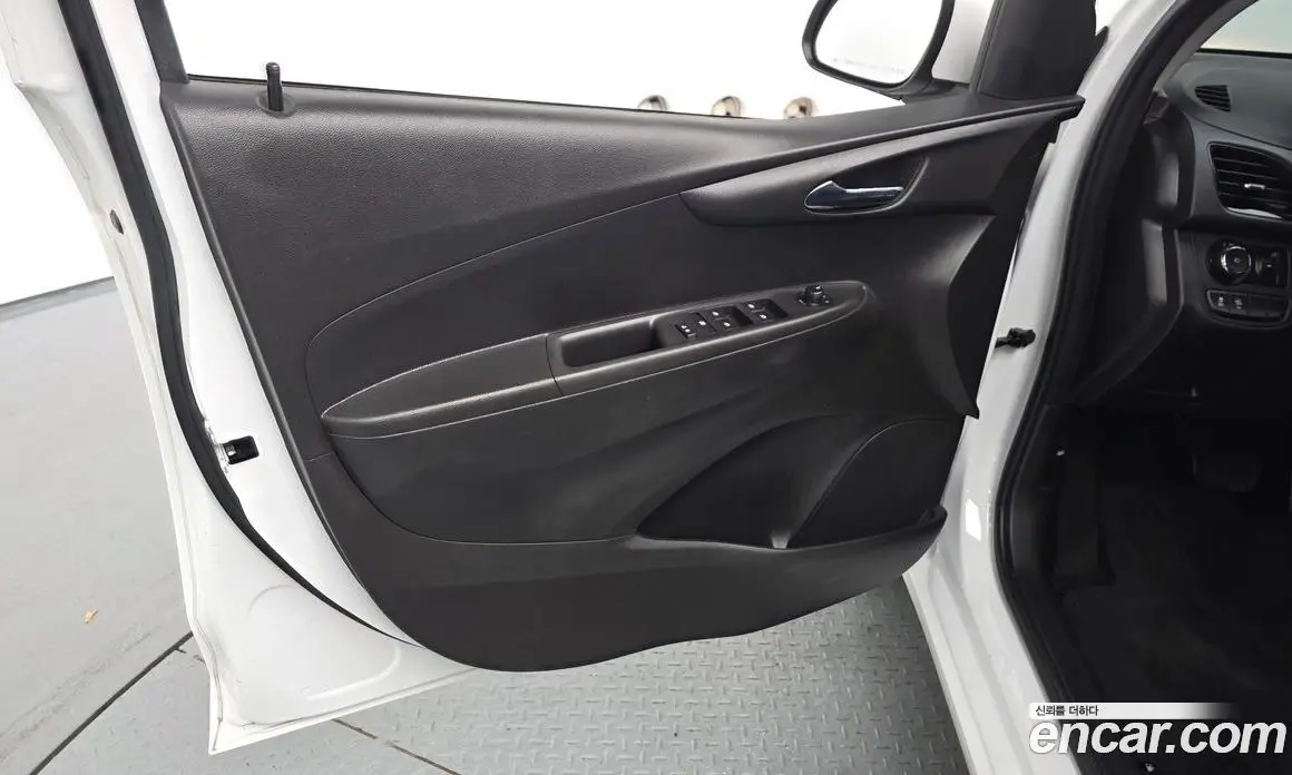 Chevrolet Spark 2017 1.0 автомат (гидро), фото 13 Chevrolet Spark 2017 1.0 автомат (гидро), фото 13