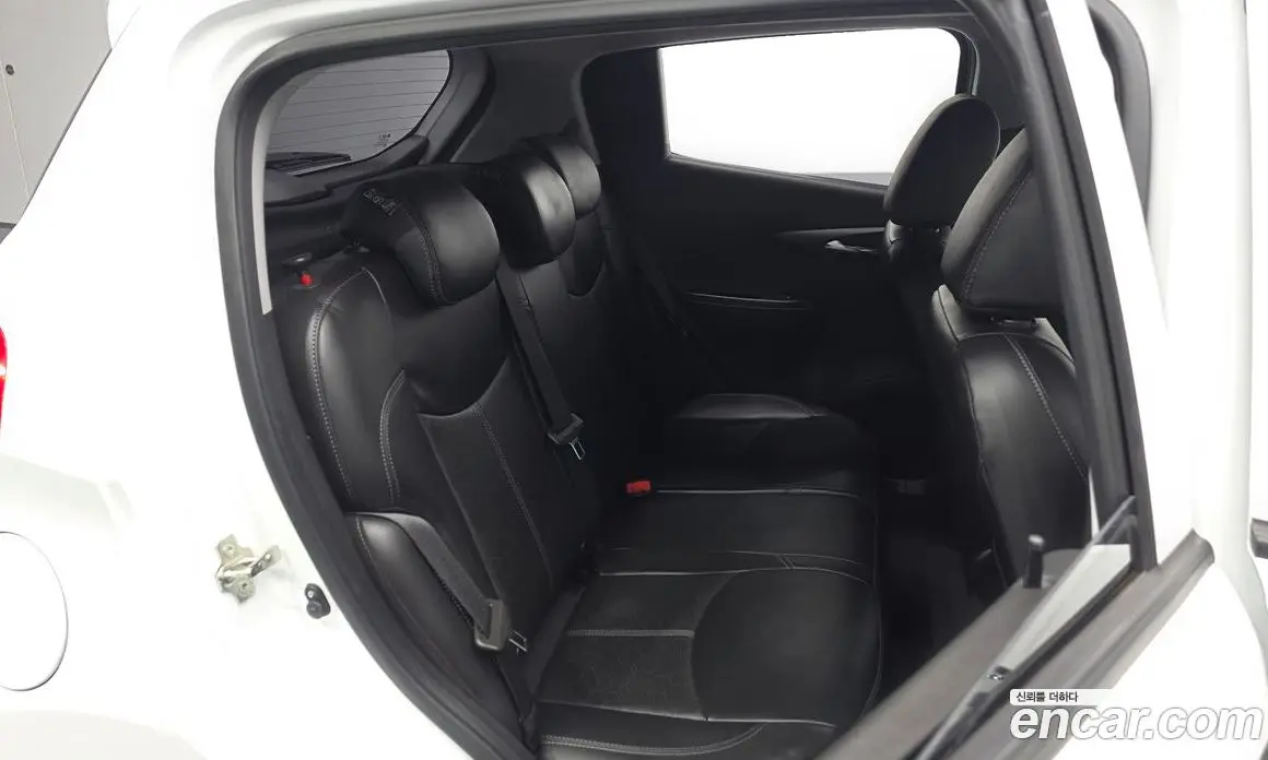 Chevrolet Spark 2017 1.0 автомат (гидро), фото 16 Chevrolet Spark 2017 1.0 автомат (гидро), фото 16