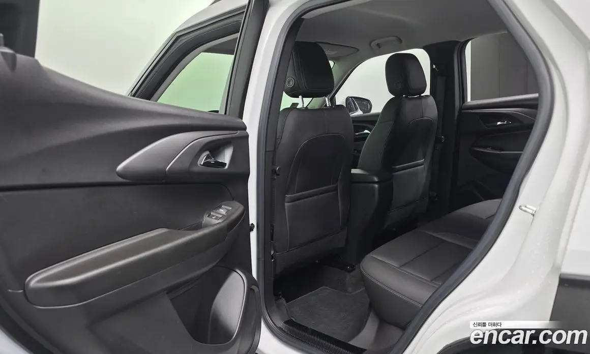 Chevrolet TrailBlazer 2022 1.3 автомат (гидро), фото 30 Chevrolet TrailBlazer 2022 1.3 автомат (гидро), фото 30