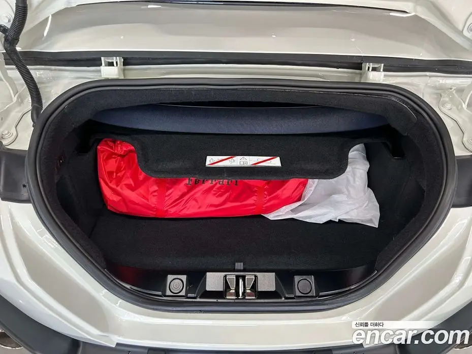 Ferrari Roma 2024 3.9 автомат (гидро), фото 16 Ferrari Roma 2024 3.9 автомат (гидро), фото 16