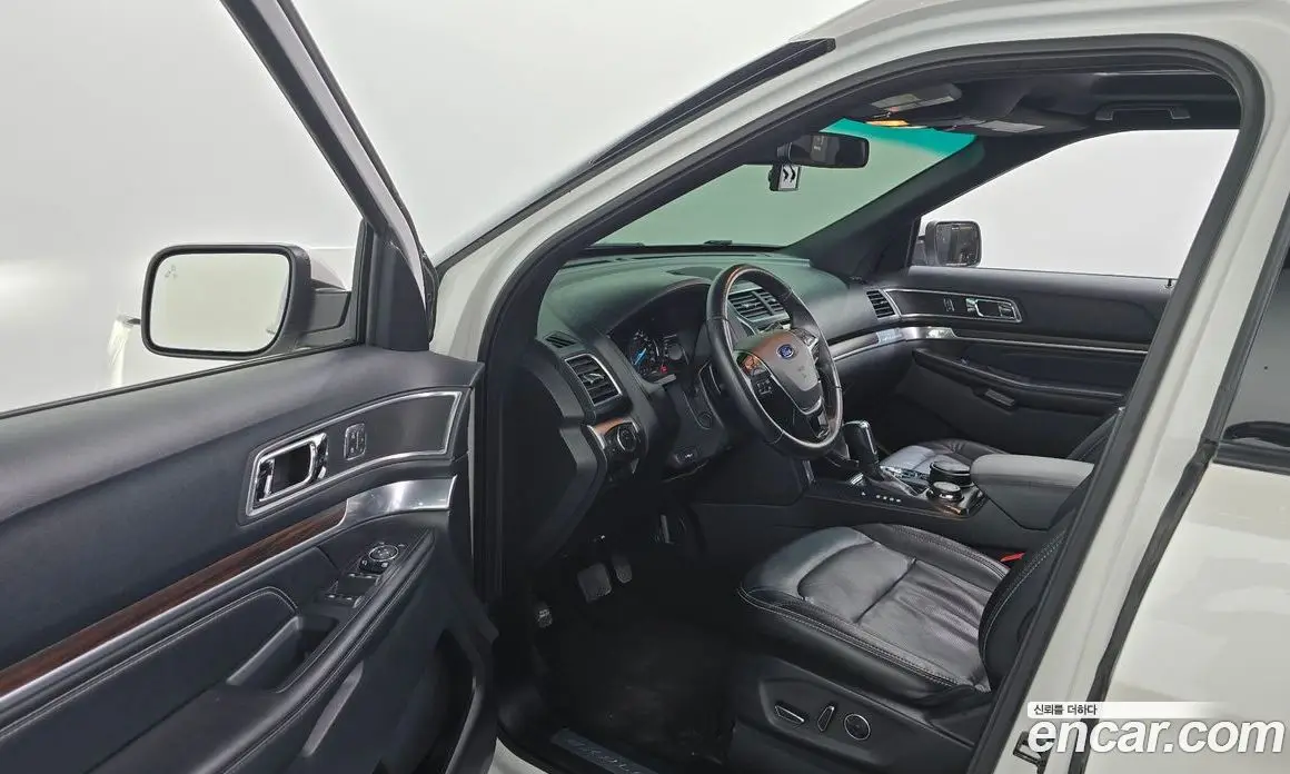Ford Explorer 2016 2.3 автомат (гидро), фото 10 Ford Explorer 2016 2.3 автомат (гидро), фото 10