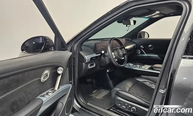 Genesis GV60 2022 0.1 автомат (гидро), миниатюра 12