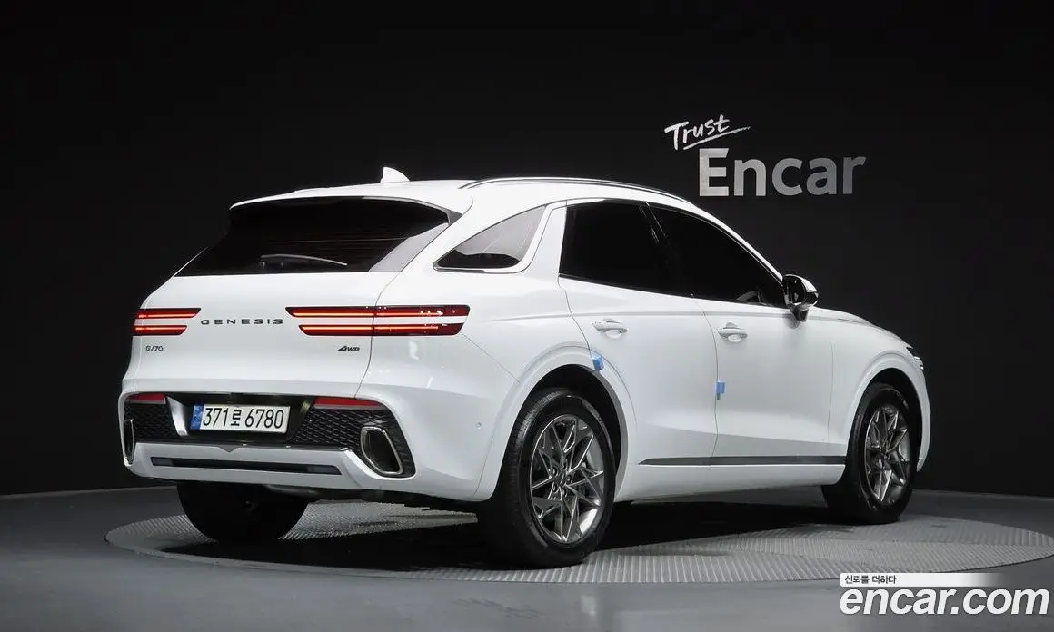 Genesis GV70 2022 2.5 автомат (гидро), фото 2 Genesis GV70 2022 2.5 автомат (гидро), фото 2