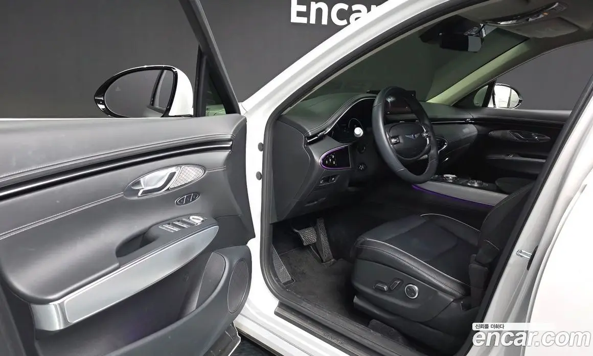 Genesis GV70 2022 2.5 автомат (гидро), фото 13 Genesis GV70 2022 2.5 автомат (гидро), фото 13
