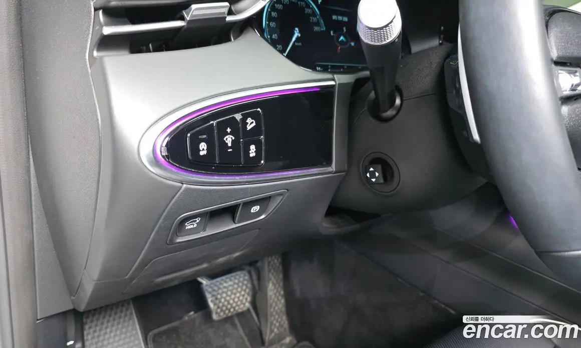 Genesis GV70 2022 2.5 автомат (гидро), фото 30 Genesis GV70 2022 2.5 автомат (гидро), фото 30