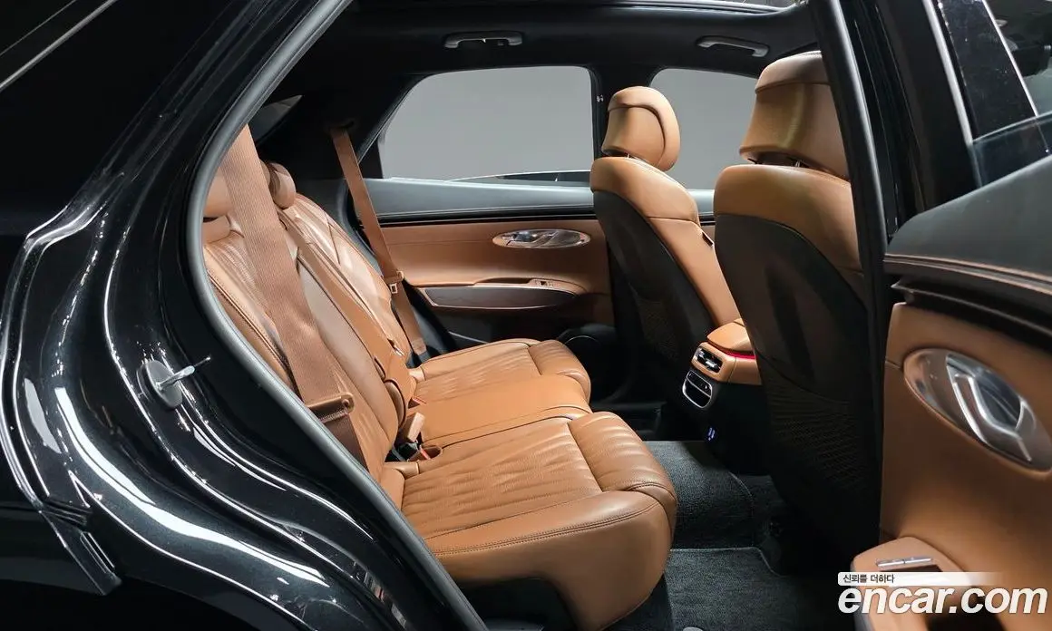 Genesis GV70 2023 2.5 автомат (гидро), фото 11 Genesis GV70 2023 2.5 автомат (гидро), фото 11