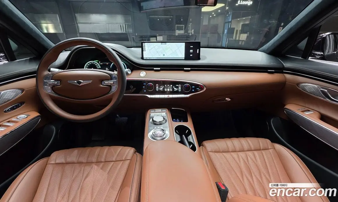 Genesis GV70 2023 2.5 автомат (гидро), фото 7 Genesis GV70 2023 2.5 автомат (гидро), фото 7