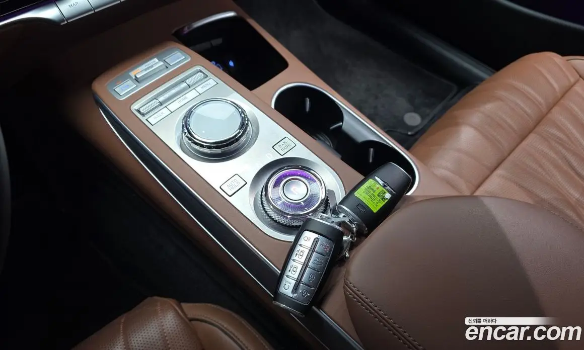 Genesis GV70 2023 2.5 автомат (гидро), фото 12 Genesis GV70 2023 2.5 автомат (гидро), фото 12