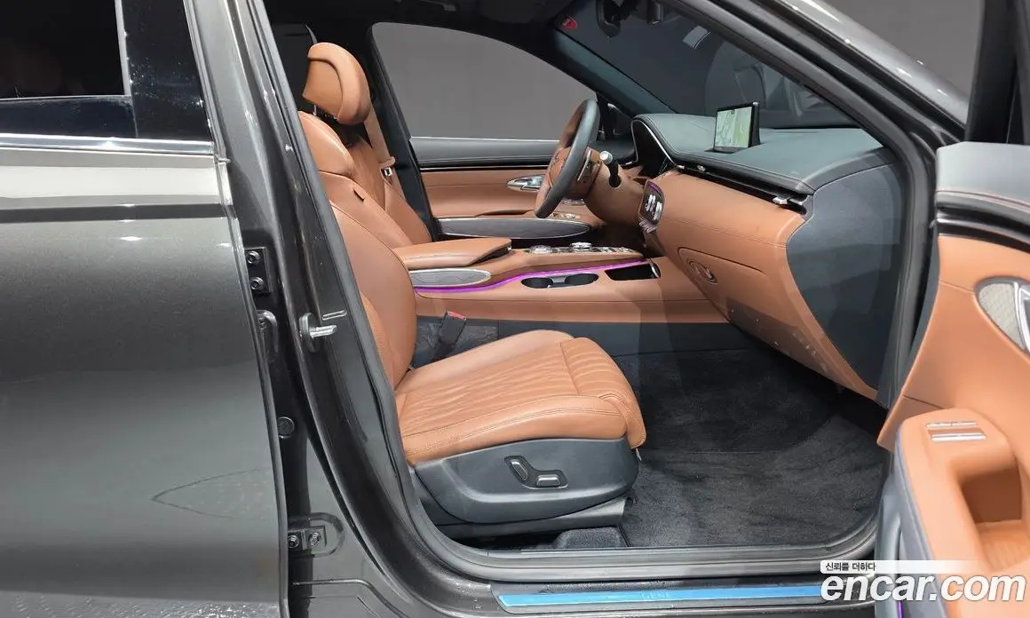 Genesis GV70 2023 2.5 автомат (гидро), фото 16 Genesis GV70 2023 2.5 автомат (гидро), фото 16