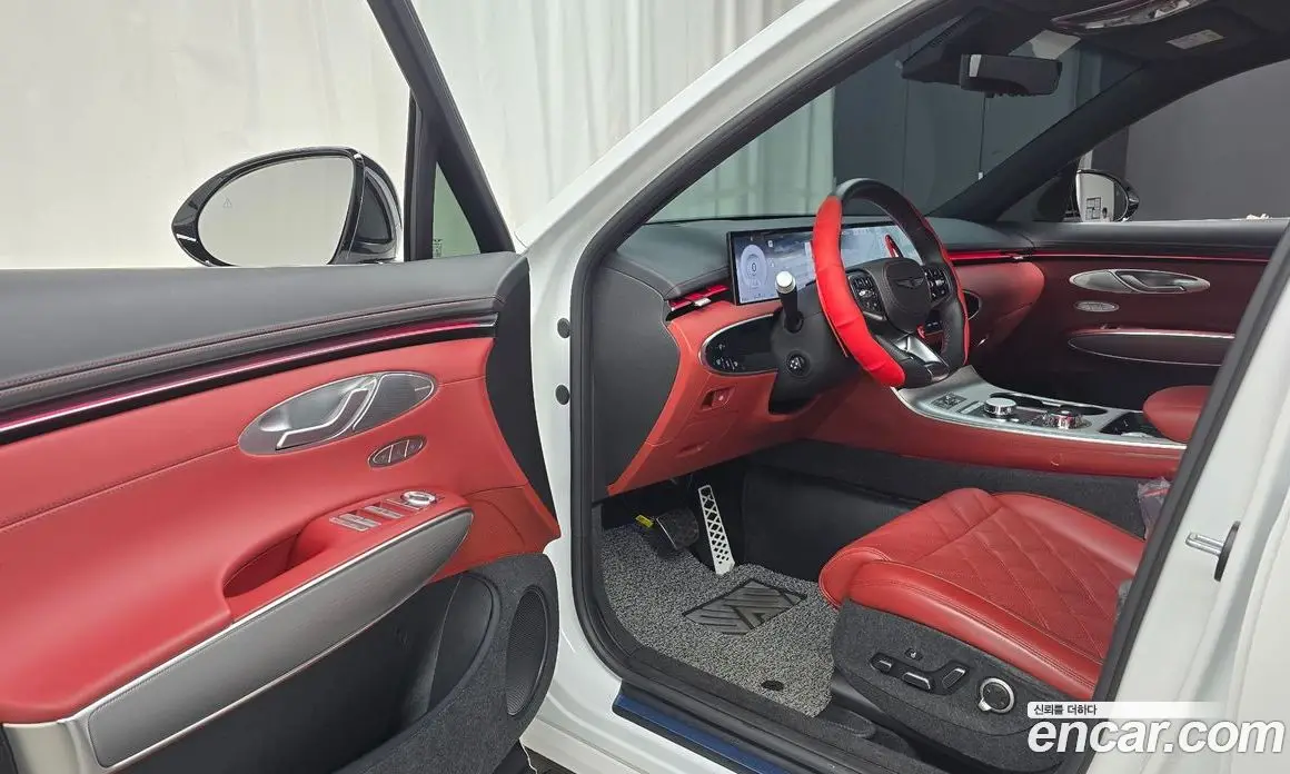 Genesis GV70 2024 2.5 автомат (гидро), фото 12 Genesis GV70 2024 2.5 автомат (гидро), фото 12