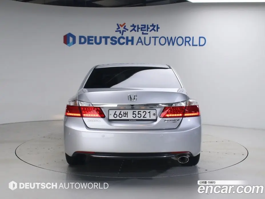 Honda Accord 2014 2.5 автомат (гидро), фото 4 Honda Accord 2014 2.5 автомат (гидро), фото 4