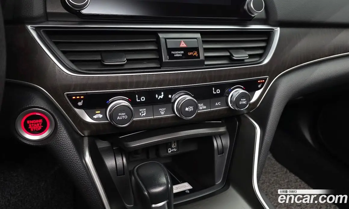 Honda Accord 2019 1.5 автомат (гидро), фото 18