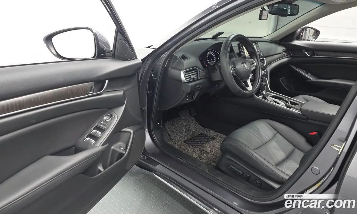 Honda Accord 2019 1.5 автомат (гидро), фото 10