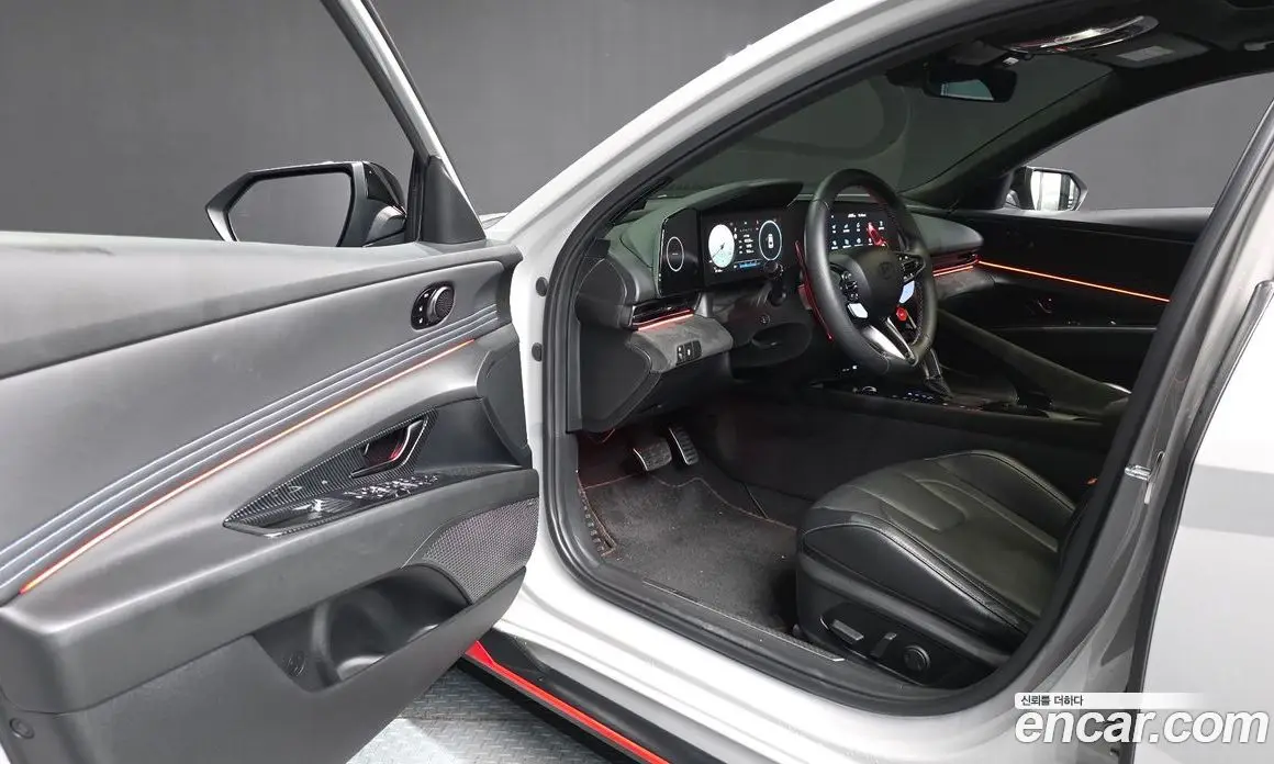 Hyundai Avante 2023 2.0 автомат (гидро), фото 12