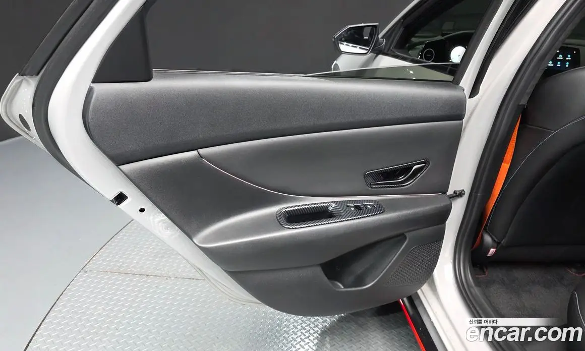 Hyundai Avante 2023 2.0 автомат (гидро), фото 14