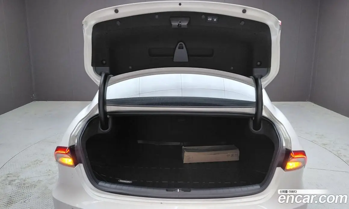Hyundai Grandeur 2022 3.3 автомат (гидро), фото 30 Hyundai Grandeur 2022 3.3 автомат (гидро), фото 30