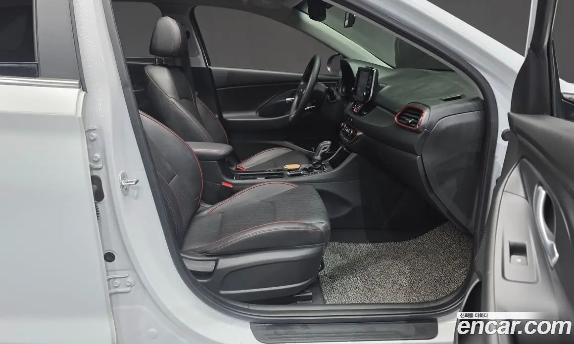 Hyundai i30 2018 1.4 автомат (гидро), фото 16