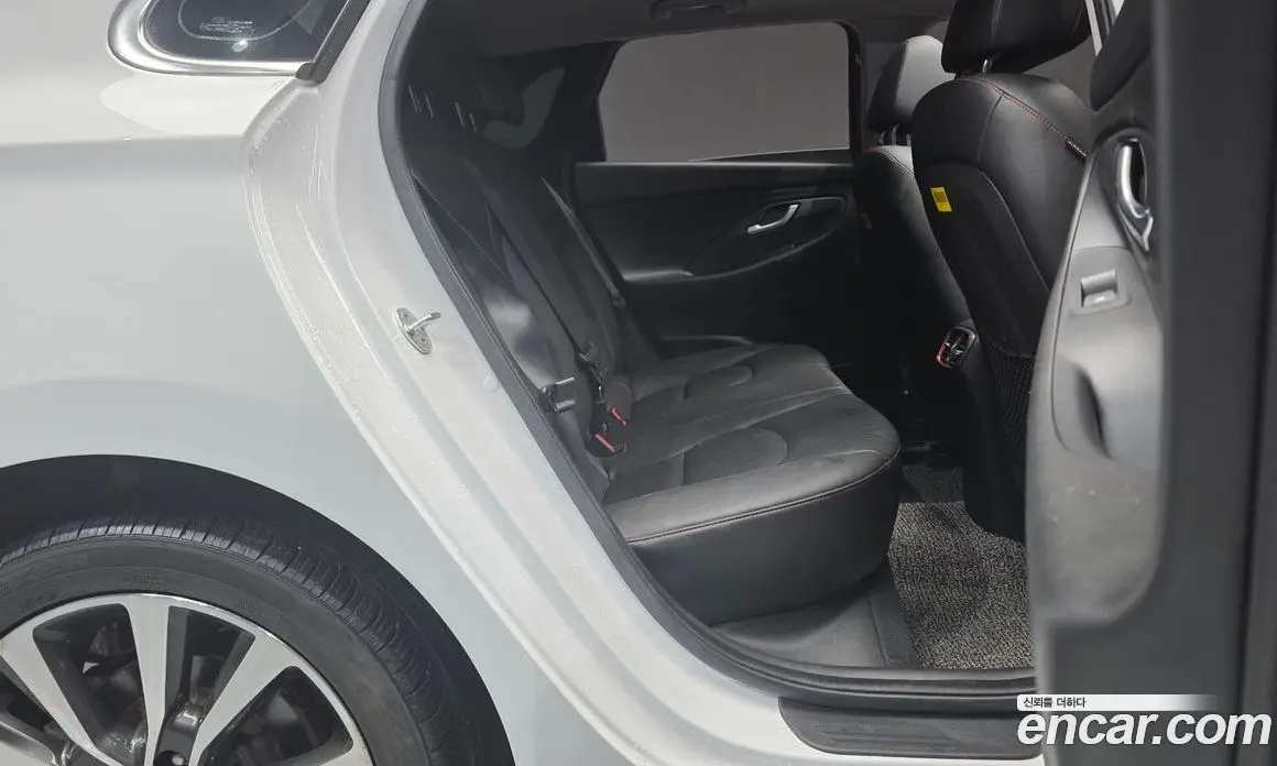 Hyundai i30 2018 1.4 автомат (гидро), фото 17