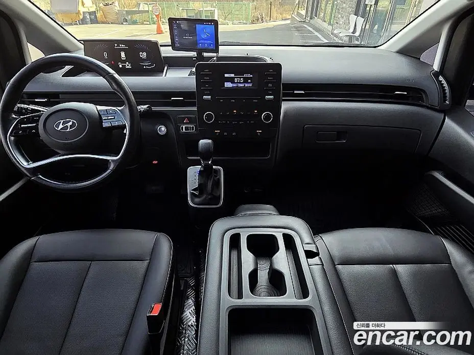 Hyundai Staria 2021 2.2 автомат (гидро), фото 5 Hyundai Staria 2021 2.2 автомат (гидро), фото 5