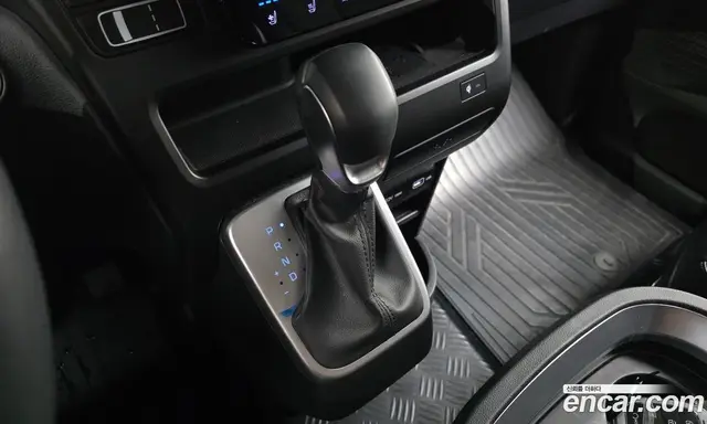 Hyundai Staria 2023 3.5 автомат (гидро), миниатюра 12