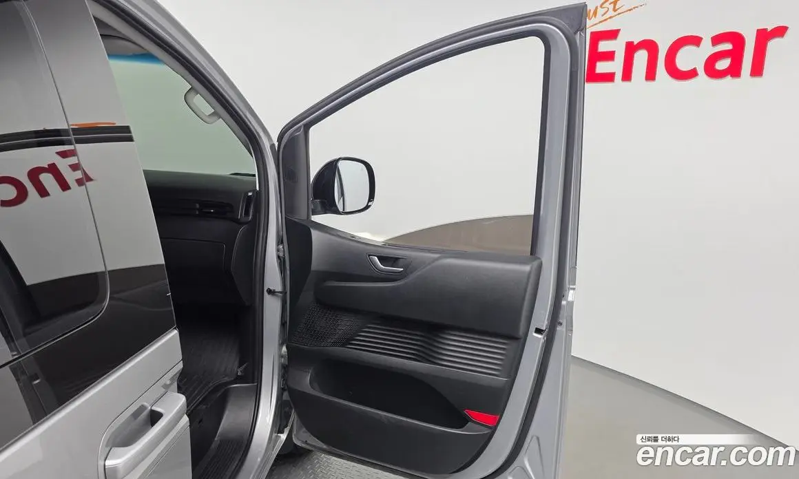 Hyundai Staria 2023 3.5 автомат (гидро), фото 15 Hyundai Staria 2023 3.5 автомат (гидро), фото 15