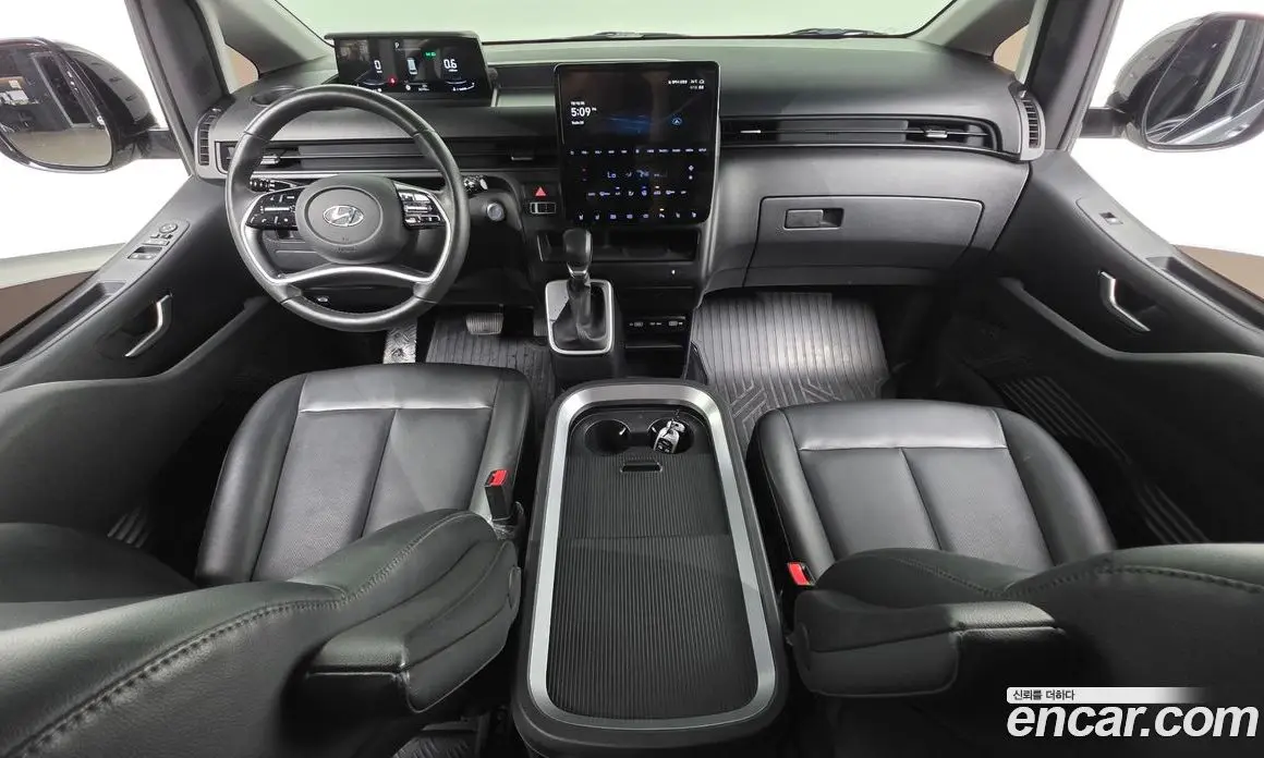 Hyundai Staria 2023 3.5 автомат (гидро), фото 10 Hyundai Staria 2023 3.5 автомат (гидро), фото 10