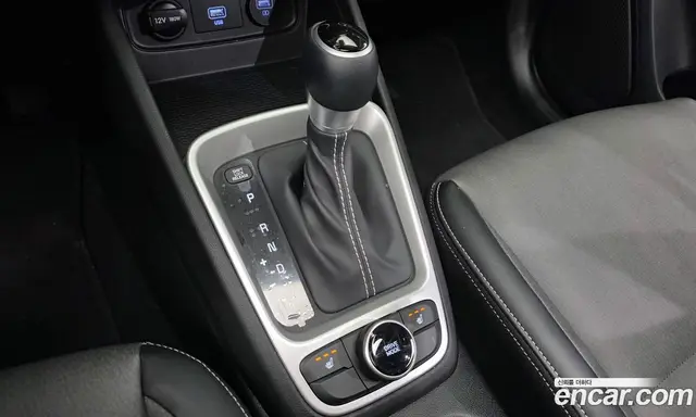 Hyundai Venue 2021 1.6 автомат (гидро), миниатюра 12