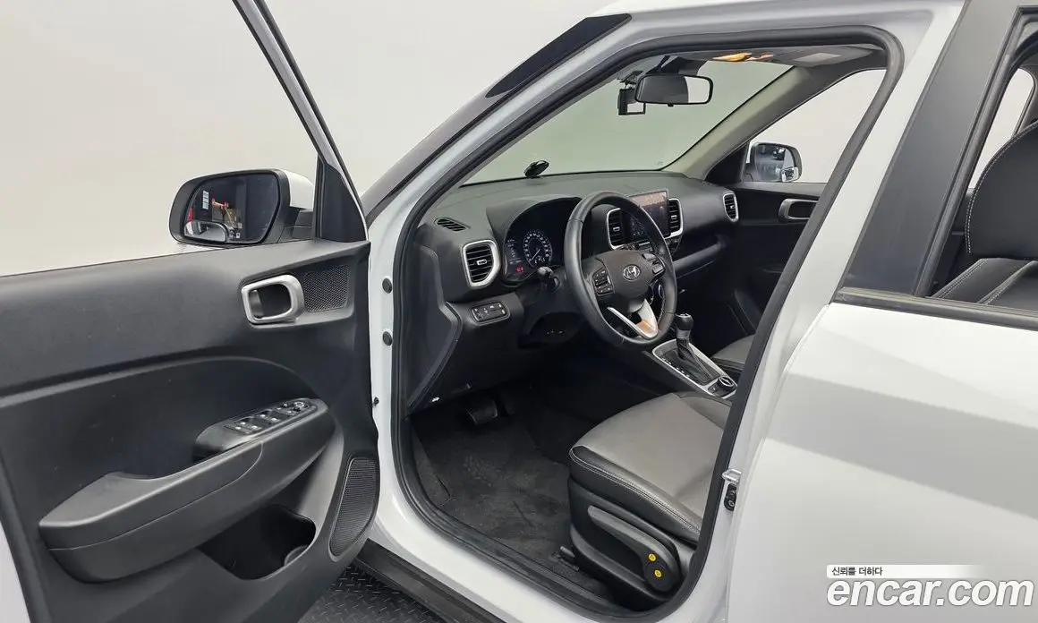 Hyundai Venue 2021 1.6 автомат (гидро), фото 13
