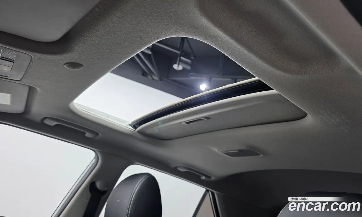 Hyundai Venue 2021 1.6 автомат (гидро), фото 25