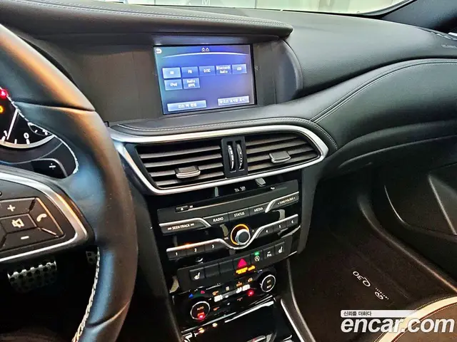 Infiniti Q30 2017 2.0 автомат (гидро), миниатюра 12