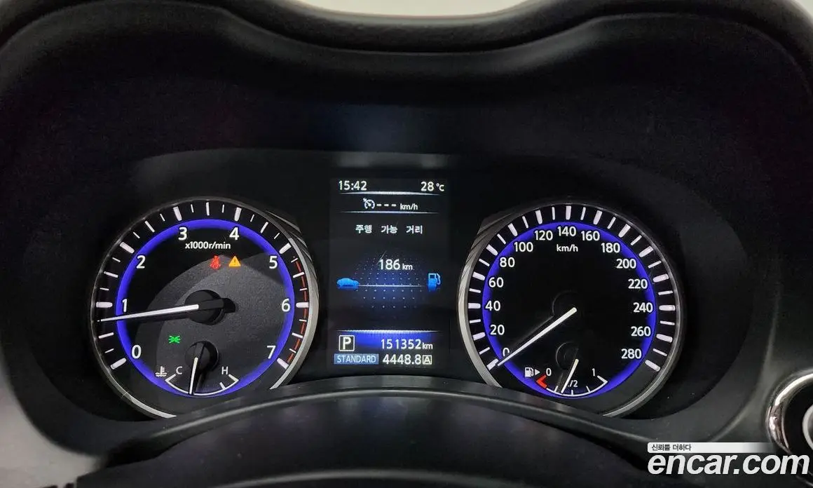 Infiniti Q50 2015 2.1 автомат (гидро), фото 8