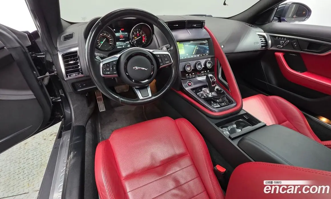 Jaguar F-Type 2018 2.0 автомат (гидро), фото 7 Jaguar F-Type 2018 2.0 автомат (гидро), фото 7