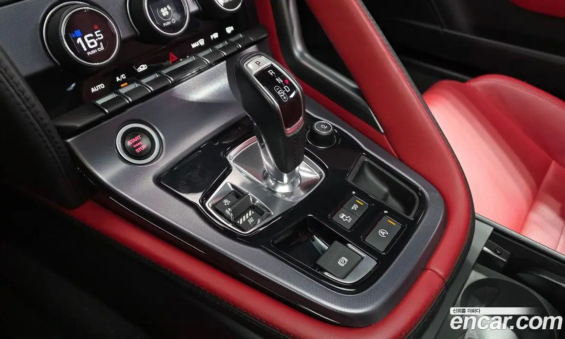 Jaguar F-Type 2018 2.0 автомат (гидро), фото 9 Jaguar F-Type 2018 2.0 автомат (гидро), фото 9