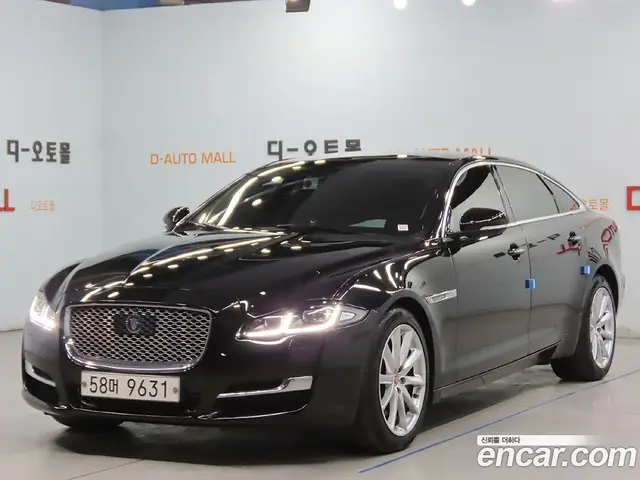 Jaguar XJ 2016 3.0 автомат (гидро), миниатюра 1 Jaguar XJ 2016 3.0 автомат (гидро), миниатюра 1