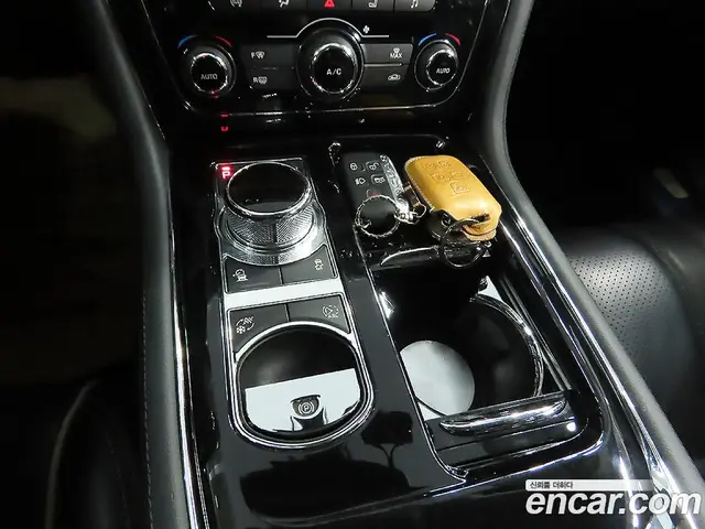 Jaguar XJ 2016 3.0 автомат (гидро), миниатюра 12