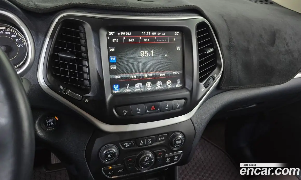 Jeep Cherokee 2016 2.2 автомат (гидро), фото 16 Jeep Cherokee 2016 2.2 автомат (гидро), фото 16