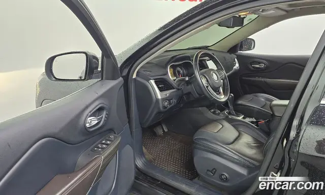 Jeep Cherokee 2016 2.2 автомат (гидро), миниатюра 10 Jeep Cherokee 2016 2.2 автомат (гидро), миниатюра 10