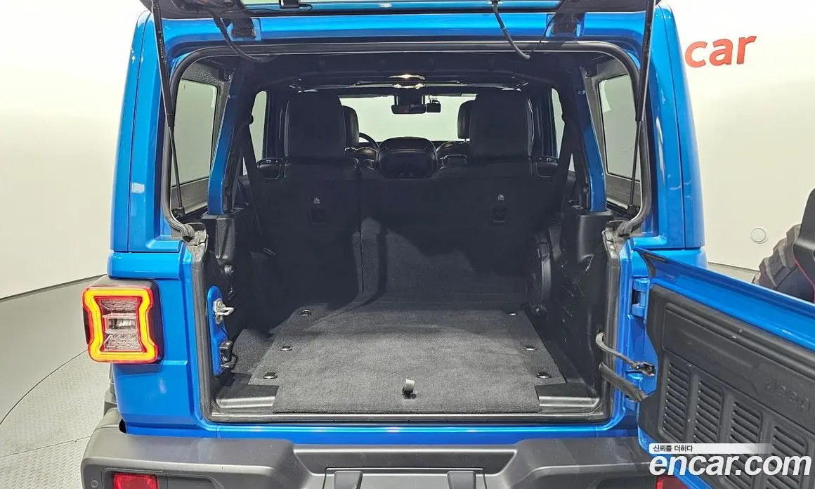 Jeep Wrangler 2023 2.0 автомат (гидро), фото 17