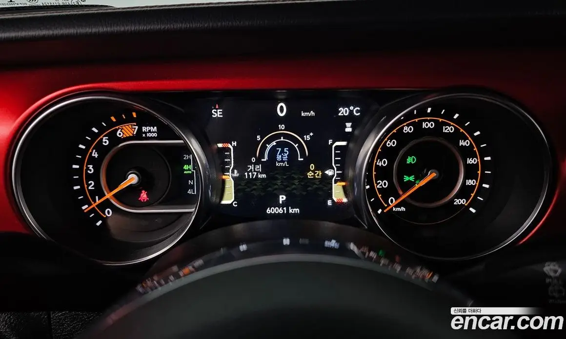 Jeep Wrangler 2023 2.0 автомат (гидро), фото 8