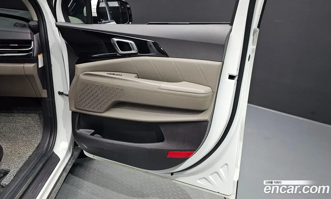Kia Carnival 2024 1.6 автомат (гидро), фото 14 Kia Carnival 2024 1.6 автомат (гидро), фото 14