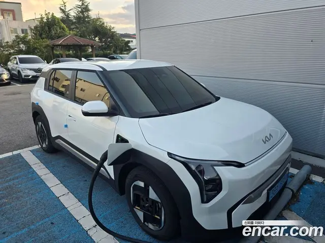 Kia EV3 2025 автомат (гидро), миниатюра 3 Kia EV3 2025 автомат (гидро), миниатюра 3